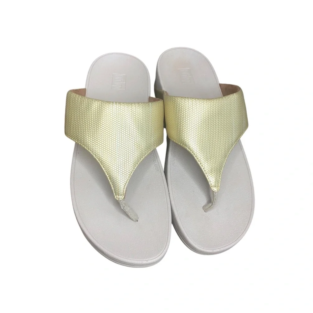 FitFlop Olive Sandals Size 8 Gold Neutral Toe Post Thong Comfort Minimalist
